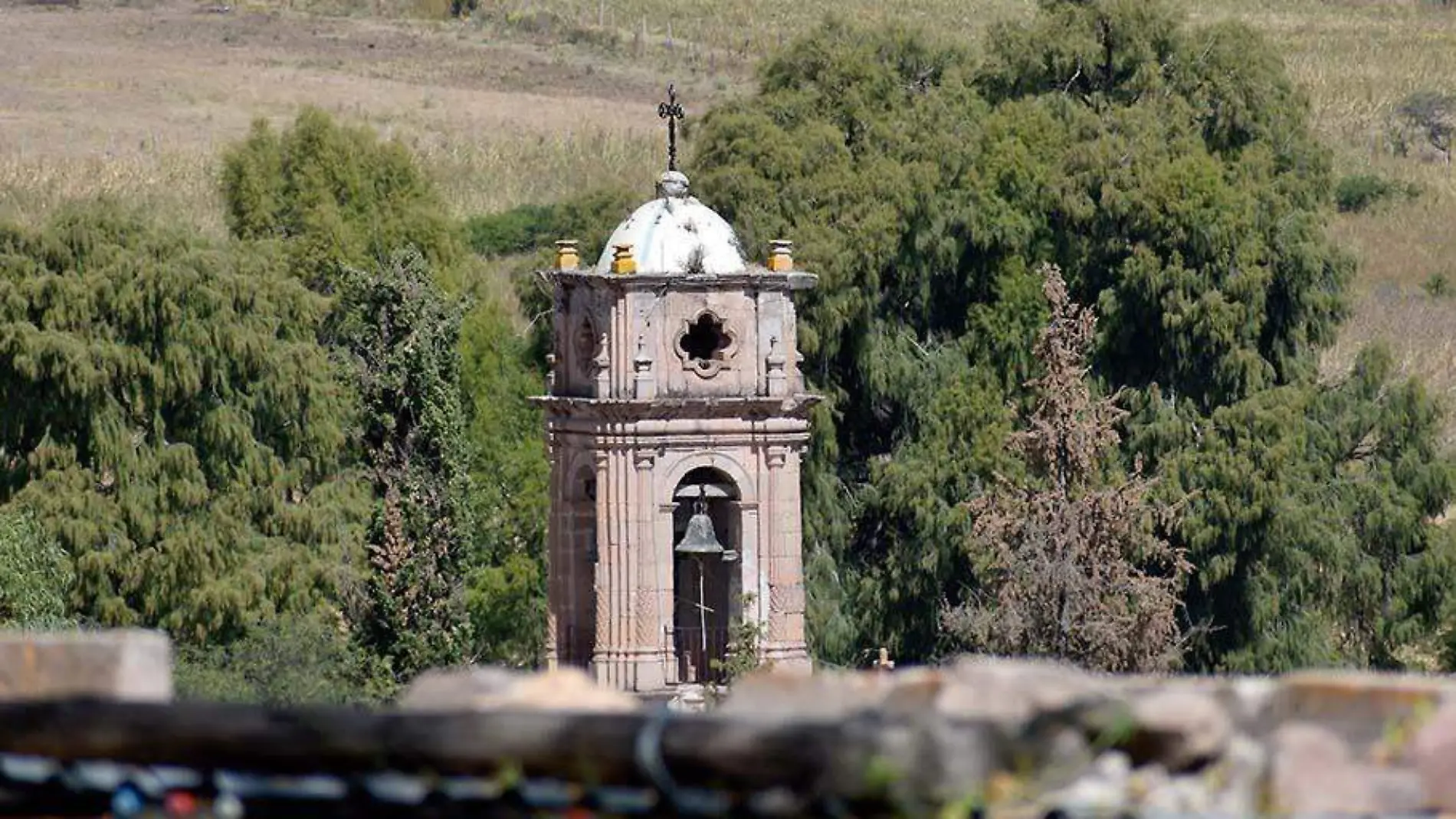 Torre de parroquia en Valparaíso, Zacatecas